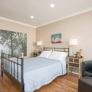 The Sanctuary - Be Pampered - Full Kitchen Apartment